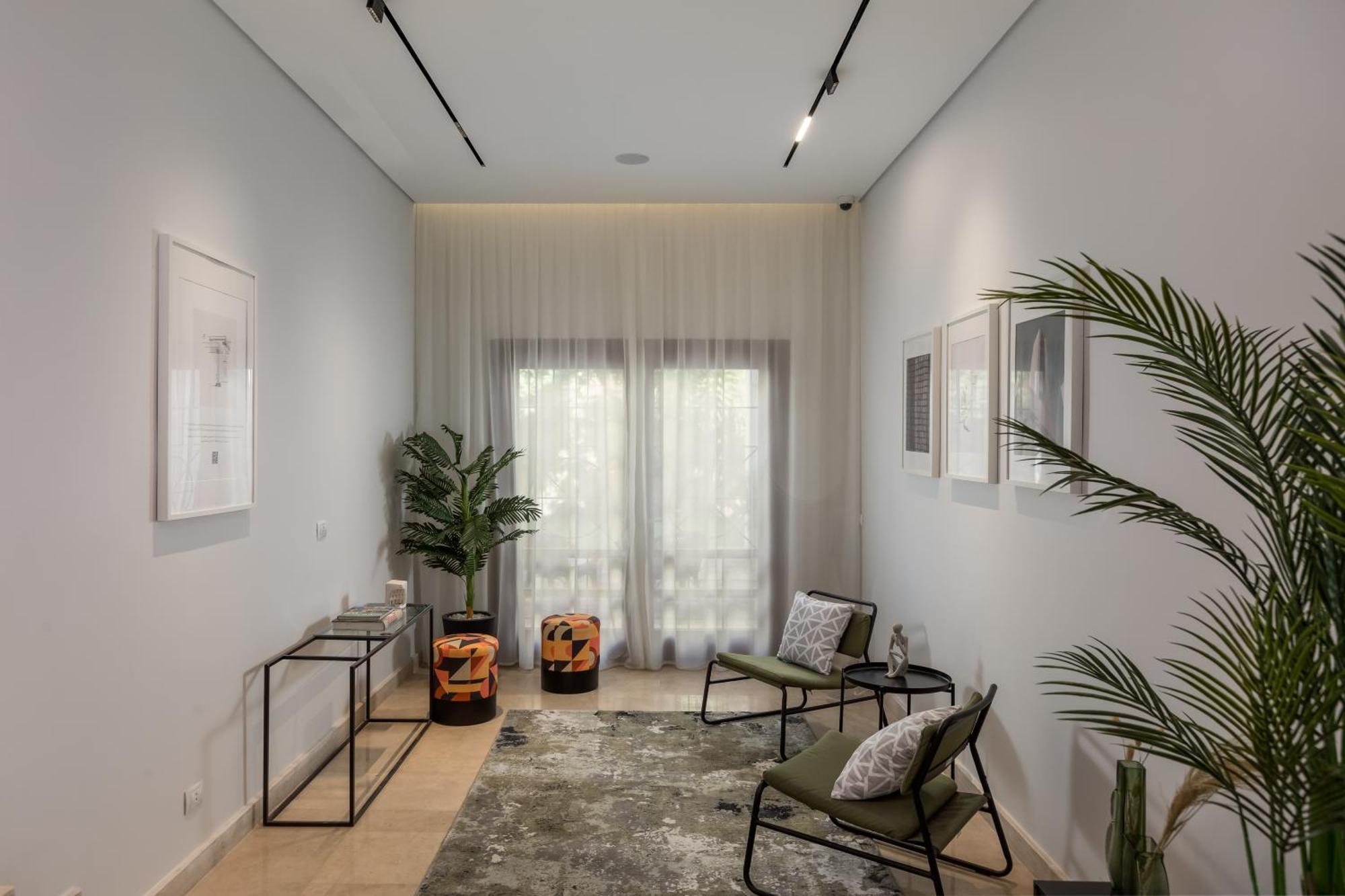 Livingville Nine Kaherah Luaran gambar