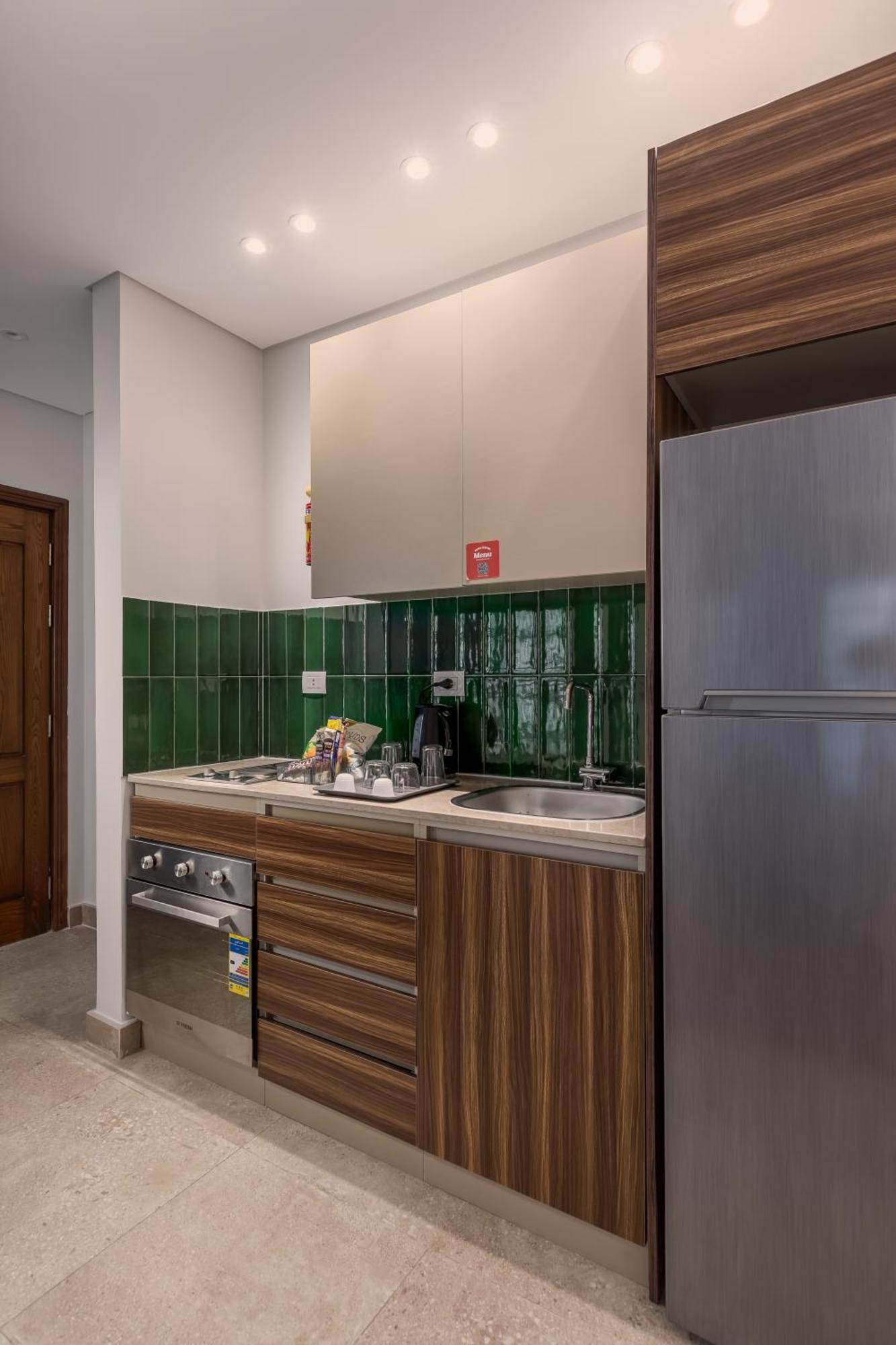 Livingville Nine Kaherah Luaran gambar