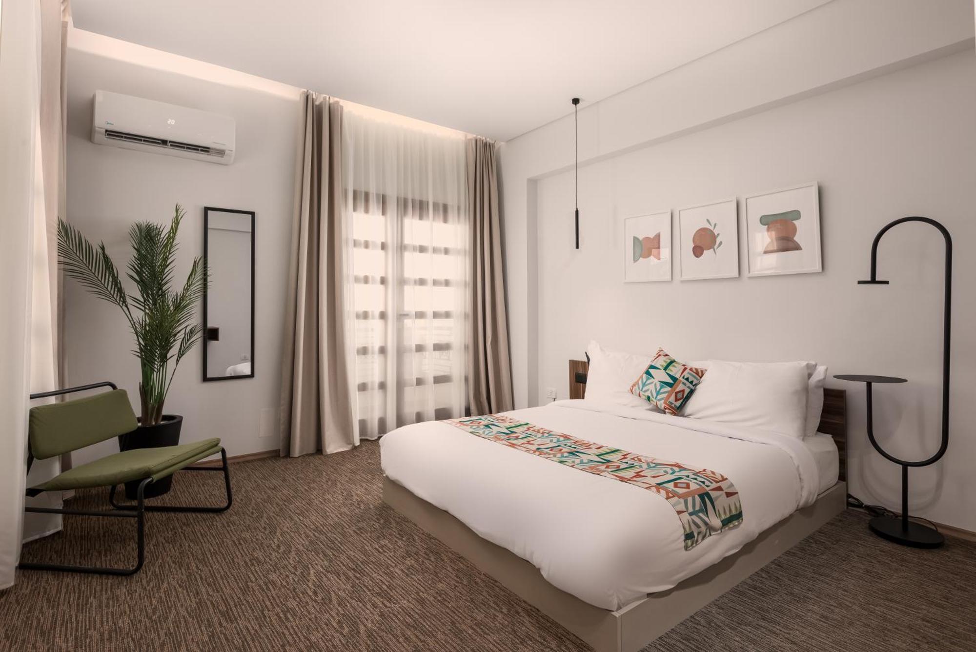 Livingville Nine Kaherah Luaran gambar