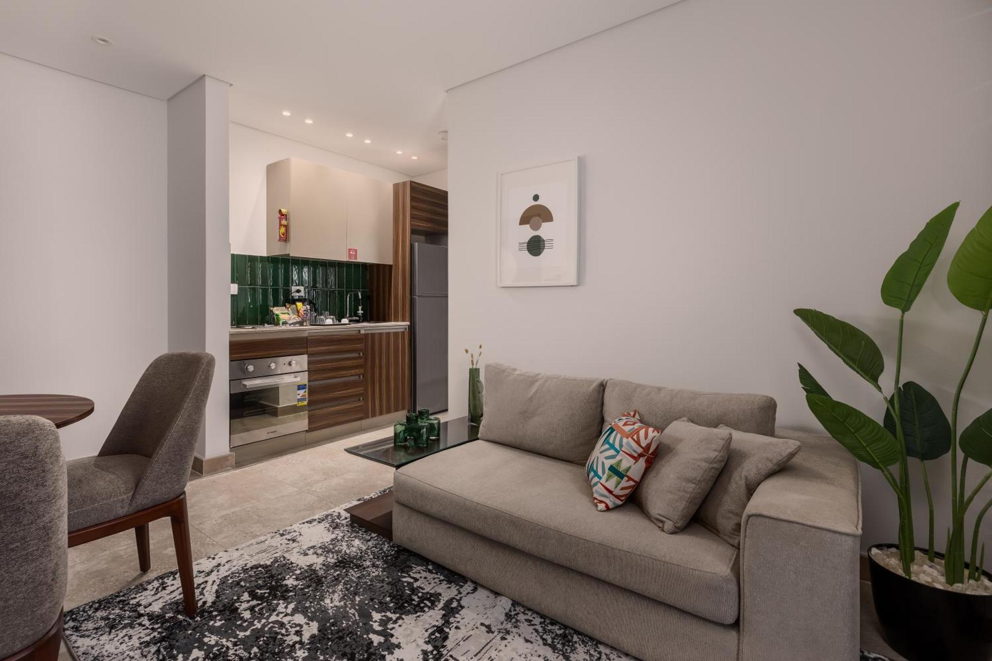 Livingville Nine Kaherah Luaran gambar