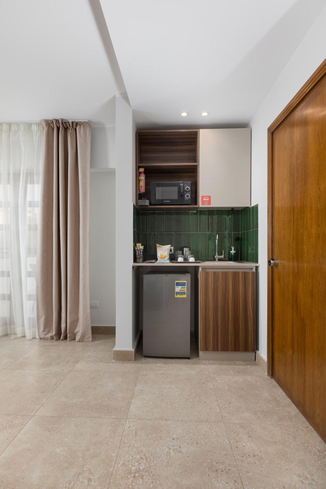 Livingville Nine Kaherah Luaran gambar