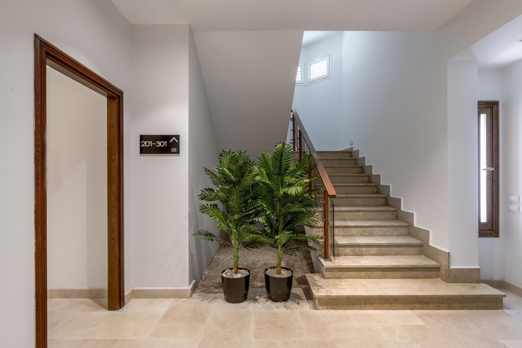 Livingville Nine Kaherah Luaran gambar